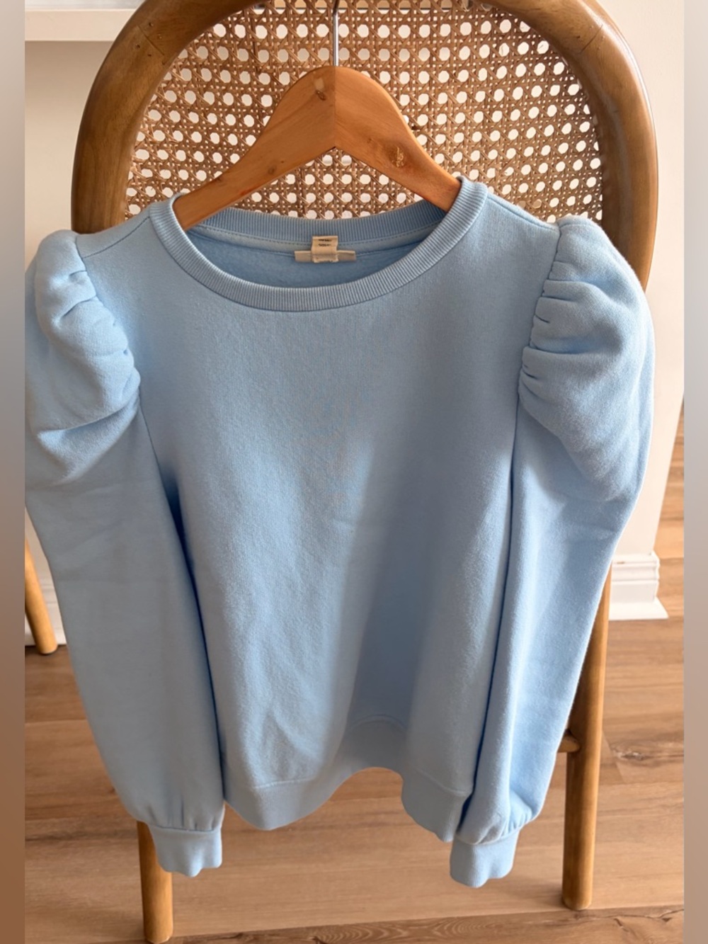 a.n.a Round Neck Puff Shoulder Cerulean Blue Soft Sweatshirt Size small